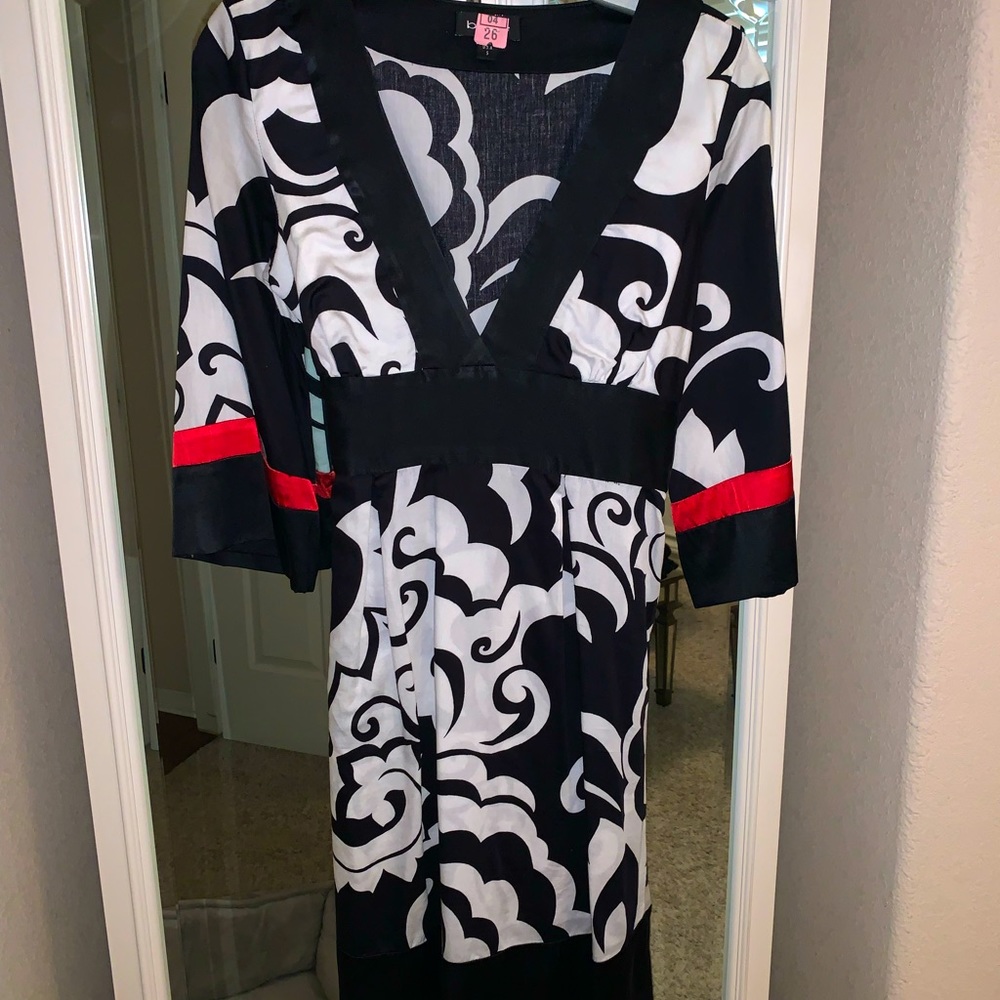 Bebe black and white kimono dress